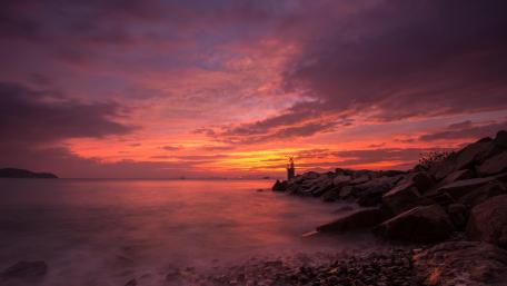 Seascape in the golden hour wallpaper