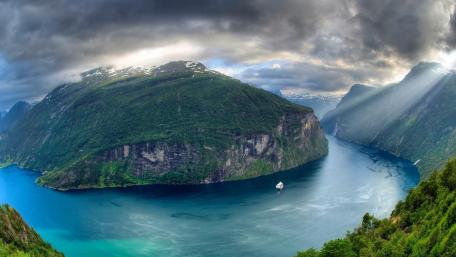 Geirangerfjord wallpaper