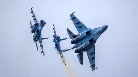 Sukhoi Su-27 Fighters in Formation Flight wallpaper