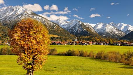 Oberstdorf in autumn wallpaper