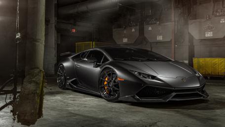 Black Lamborghini Huracan wallpaper