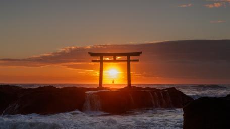 Serene Sunset by the Sea wallpaper