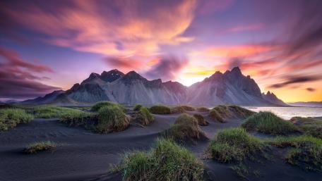 Vestrahorn, Brunnhorn, Eystrahorn (Vatnajokull National Park) wallpaper