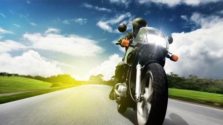 Ride Into the Horizon on a Sunny Day wallpaper