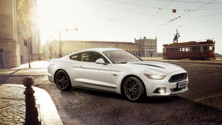 White Ford Mustang wallpaper