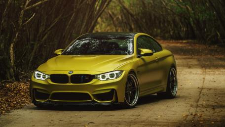 2017 BMW M4 wallpaper