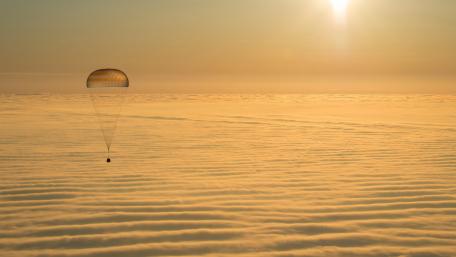 Expedition 42 Soyuz TMA-14M Landing wallpaper