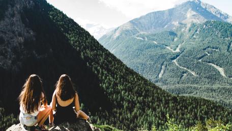 Girls in the mountains wallpaper