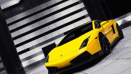 Lamborghini Aventador Lp 700-4 wallpaper
