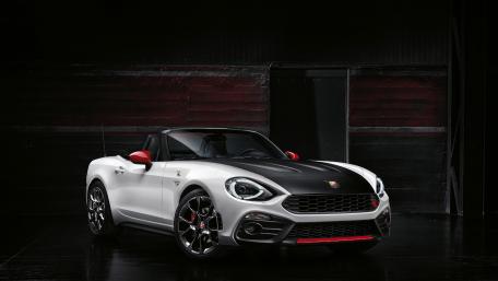 2017 Fiat 124 Spider Abarth wallpaper