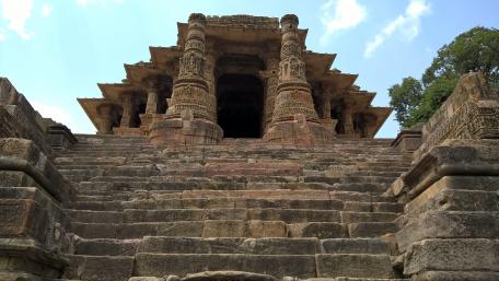 Sun Temple wallpaper