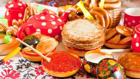 Pancakes with caviar wallpaper