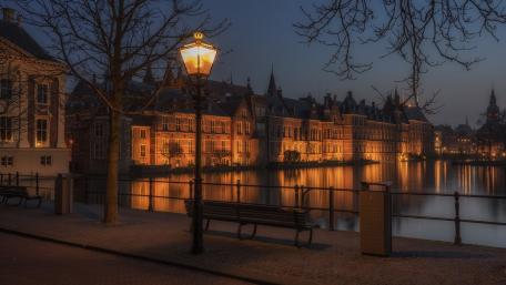Hague at night wallpaper