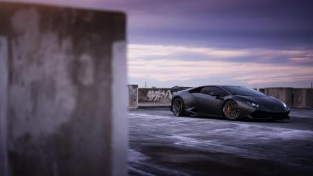 Black Lamborghini Huracan wallpaper