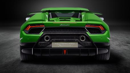Lamborghini Huracán Performante rear view wallpaper