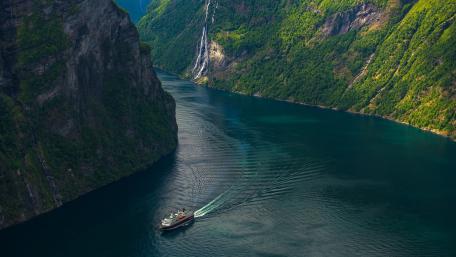 Geiranger wallpaper