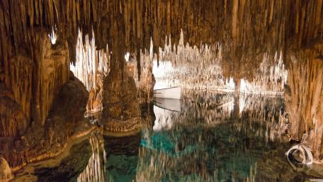 Cuevas del Drach (Drach Caves) wallpaper