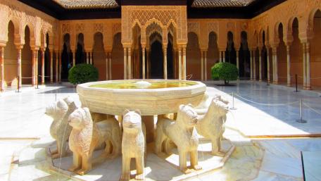 Patio de los Leones (Court of the Lions) wallpaper