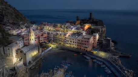 Vernazza at night wallpaper