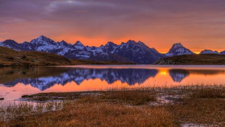 Mountain range reflection wallpaper