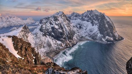 Peaks of Lofoten wallpaper