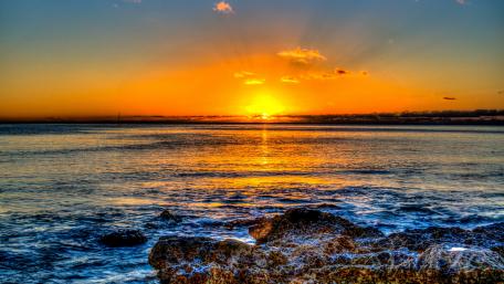 Seashore at sunset wallpaper