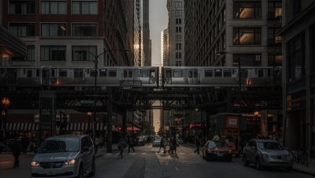Urban Evening Vibes in a Bustling Cityscape wallpaper