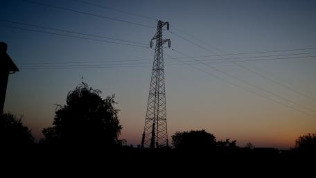 Urban Silhouette at Dusk wallpaper