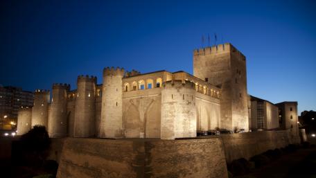 Aljafería Palace at nigh wallpaper