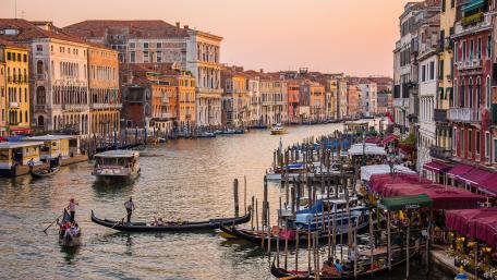 Gondolas on the Grand Canal at sundown wallpaper