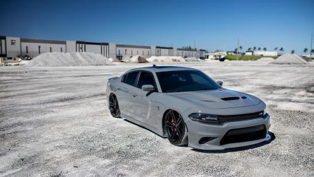Dodge Charger SRT Hellcat wallpaper