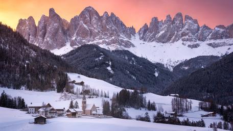 Santa Maddalena, Funes Valley wallpaper