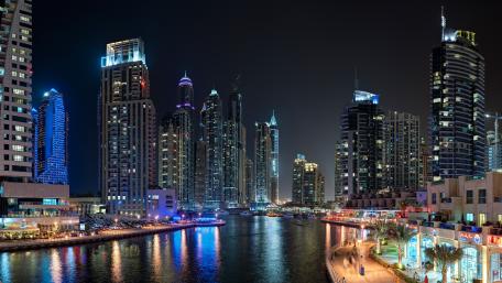Skyscrapers at the Dubai Marina at night wallpaper