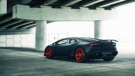 Matte black Lamborghini Huracán wallpaper