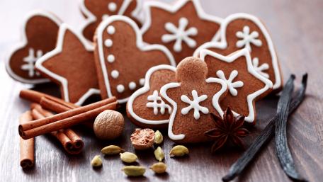 Christmas gingerbreads wallpaper