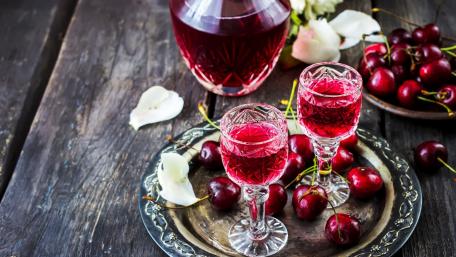 Cherry liqueur wallpaper