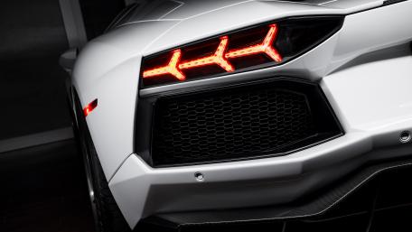 Lamborghini Aventador Roadster tail light wallpaper