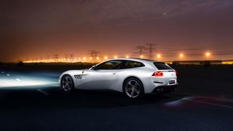 Ferrari GTC4Lusso wallpaper