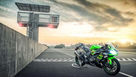 Kawasaki Ninja ZX-6R wallpaper