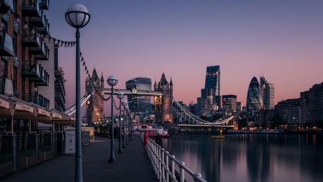 Riverside of the Thames (London, England) wallpaper