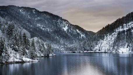 Winter scenery wallpaper