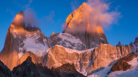 Monte Fitz Roy (Los Glaciares National Park) wallpaper