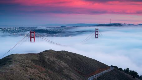 Golden Gate Bridge in the fog wallpaper
