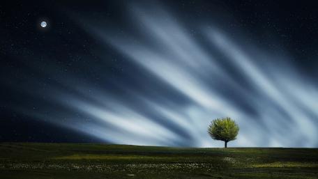 Full moon with polar lights wallpaper