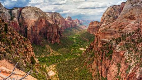 Angels Landing, Zion National Park wallpaper
