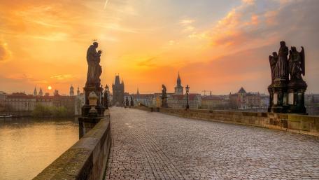 Charles Bridge in the sunset wallpaper