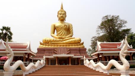 Golden Gautama Buddha wallpaper