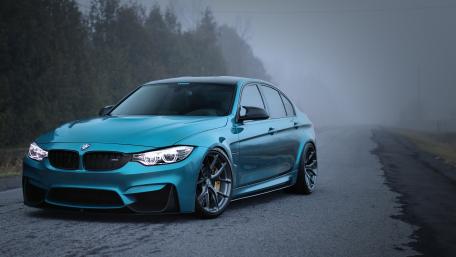 Blue BMW Series 5 wallpaper
