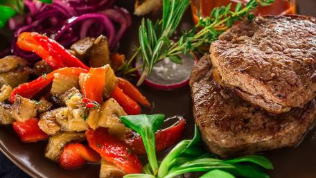 Sizzling Steak and Vibrant Vegetables Wallpaper wallpaper