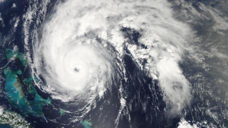 Hurricane Earl & The Bahamas wallpaper